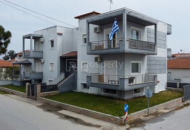 Block of flats Agios Georgios 600sq.m